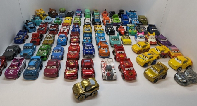 Retro Toy Blind Box – Mini Cars, Robots & Classic Collectibles